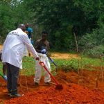 Lindsay Lohan da a luz a su primer hijo, se llamará Luai