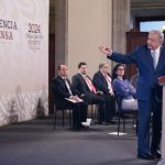 Siete intoxicados por incendio en Centro de Convenciones Copacabana de Acapulco