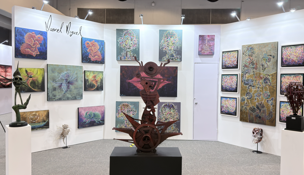 El arte que teje sueños: el oaxaqueño que pinta la vida con hilos de color